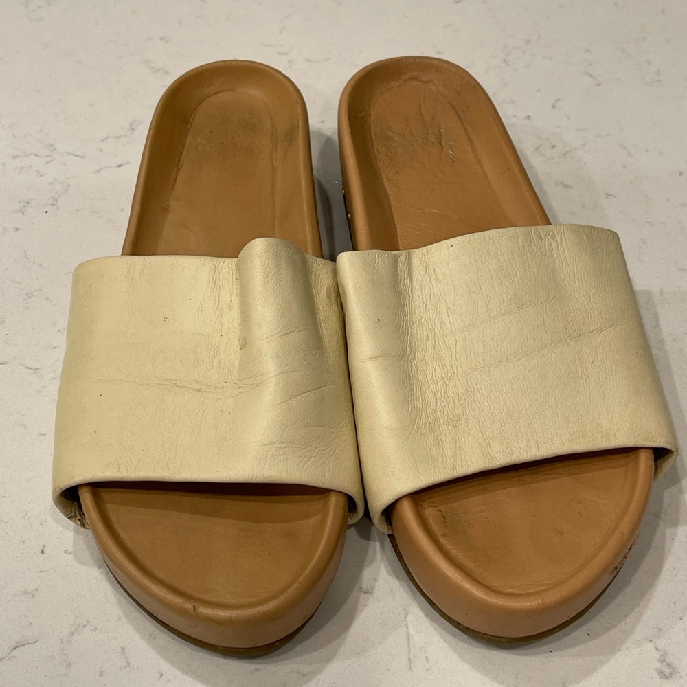 BEEK Cream Slide Sandals size:7